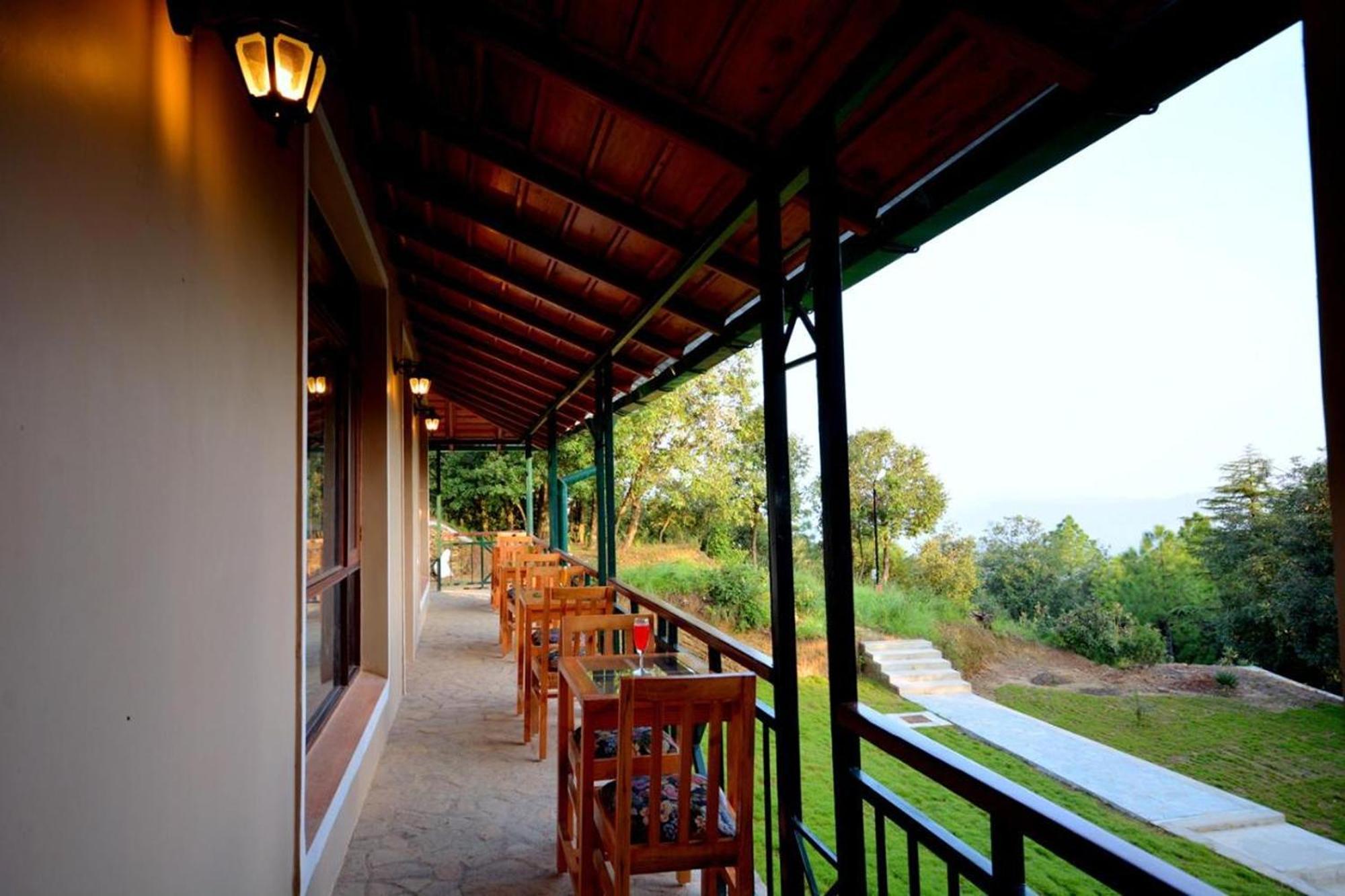 Blusalzz Escapade Anant Rasa Resort - Ranikhet Shitlakhet Buitenkant foto